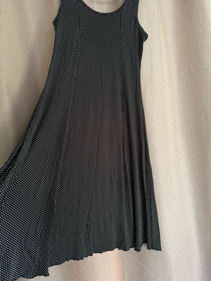 Robe noire - photo numéro 2