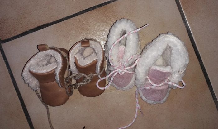 2 paires de chaussures bébé - photo numéro 2