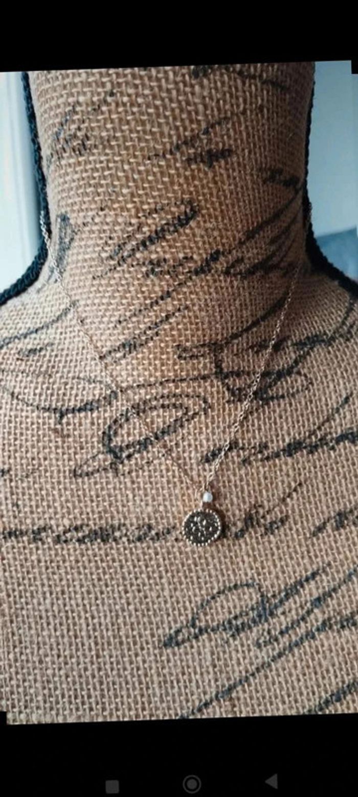 Collier pendentif doré