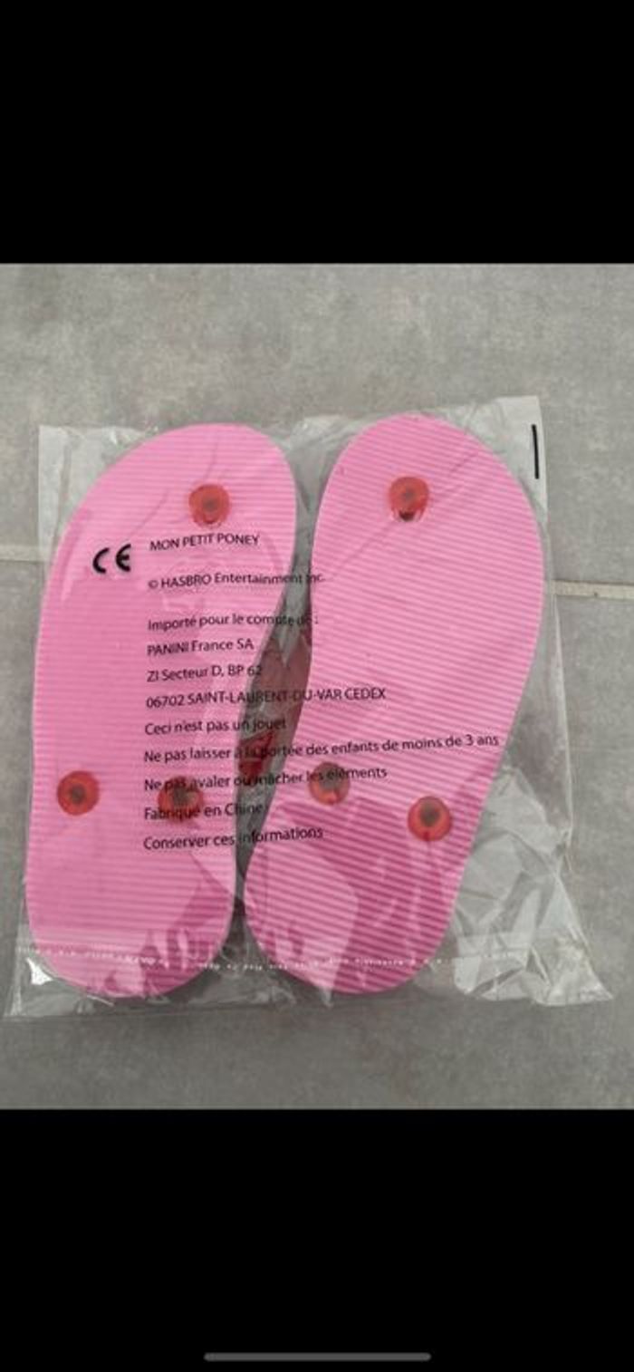 Tongs Mon petit poney Neuve Taille 25/26 - photo numéro 10