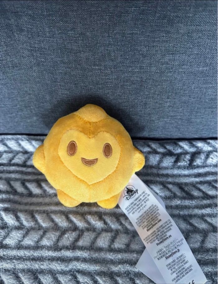 Peluche aimantée lumineuse stars Disneyland Paris wish Asha Disney