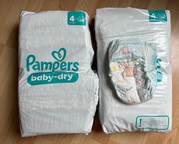 Couches  Pampers Baby-dry taille 4