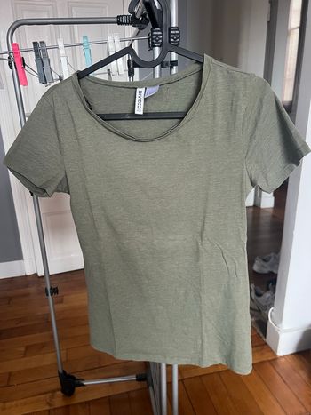 TEE shirt kaki taille S H&M