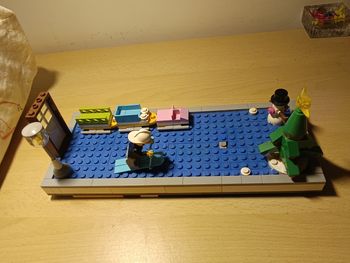 Patinoire Lego avec luges ; bonhomme de neige ; sapin; réverbère et skieur !! ⛸️🏒🛷⛄🎄💡⛷️