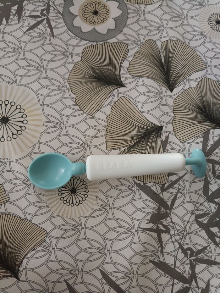 Cuillère d' apprentissage pour bébé - photo numéro 2