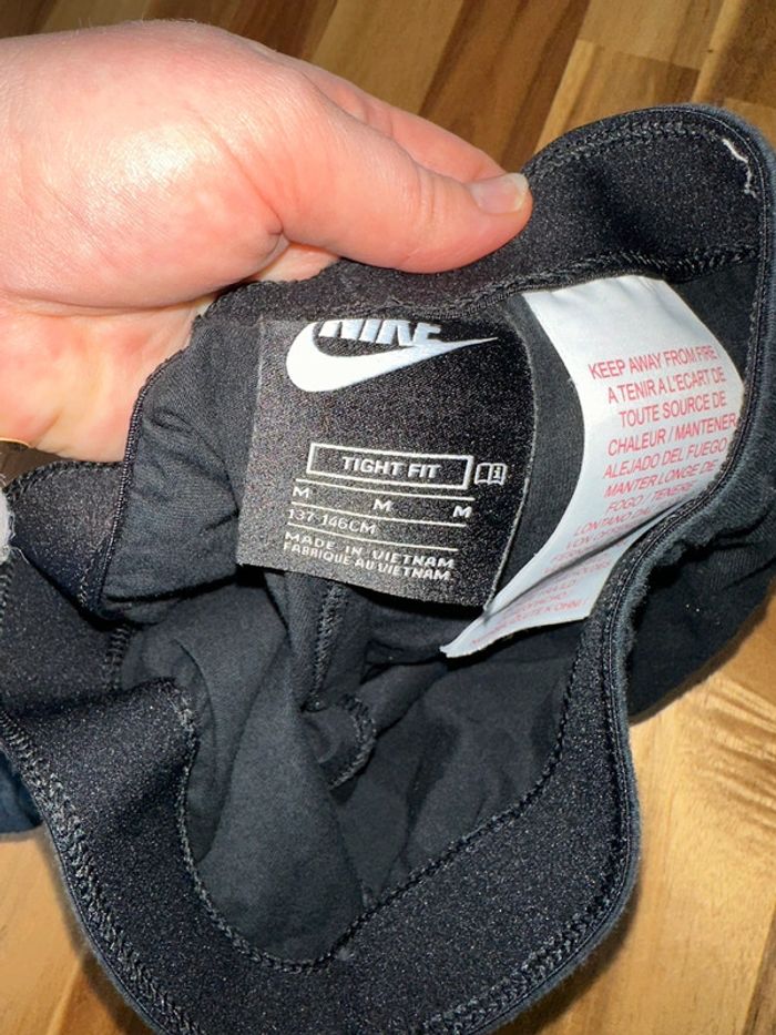 Legging Nike enfant taille M - photo numéro 2