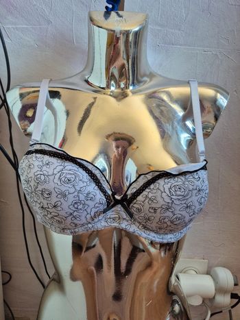 Soutien gorge motif fleur