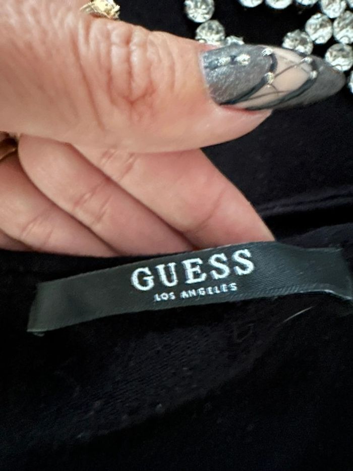 🖤 Pull GUESS strass guess love party– Taille xs SOLDÉ -50% 🖤 - photo numéro 2