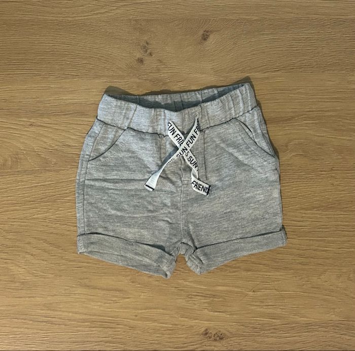 Lot de shorts 6 mois - photo numéro 4