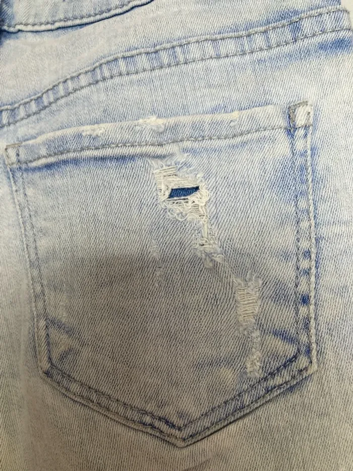 Short en jean Bershka XXS / 32 – effet usé vintage – très court - photo numéro 9