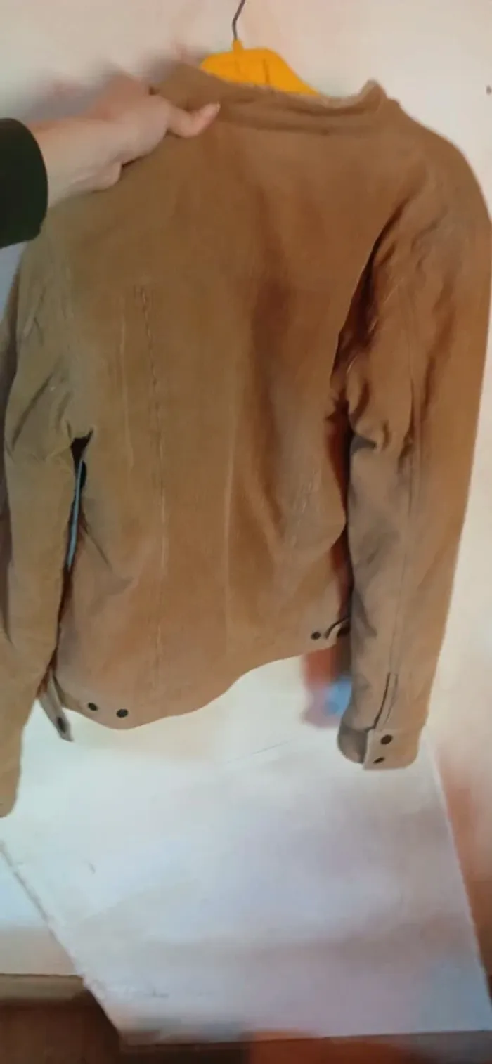 Veste côtelé beige foncé avec doublure fourrure à l'intérieur - photo numéro 3