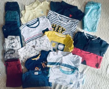 Lot de 19 vêtements garçon – taille 18 mois
