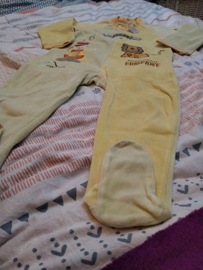 Pyjamas 1 pièce 3A - photo numéro 2