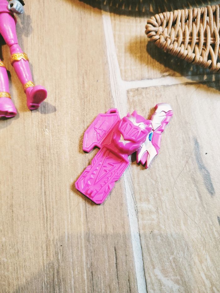 🙅Power rangers dino fury figurine ranger rose avec clé marque hasbro - photo numéro 3