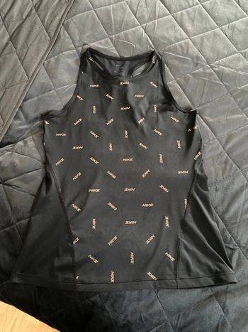 Haut de sport nike taille s