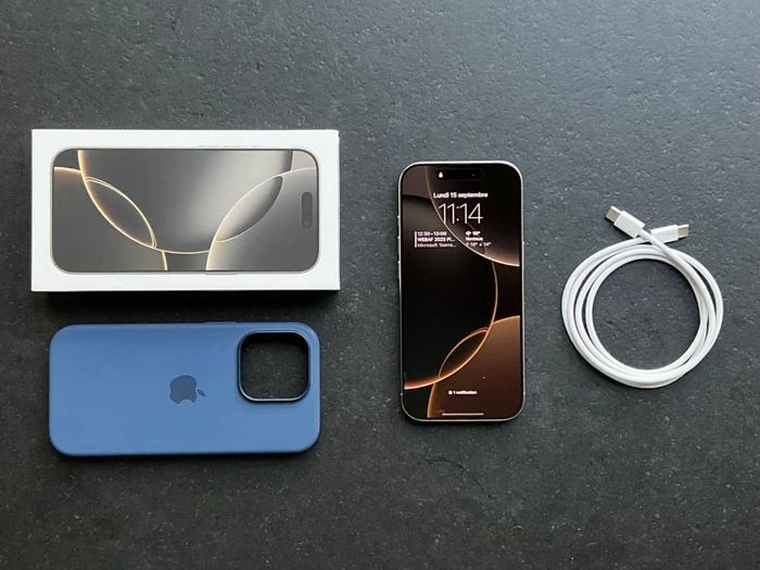 I P h o n e 16 pro Max - photo numéro 2