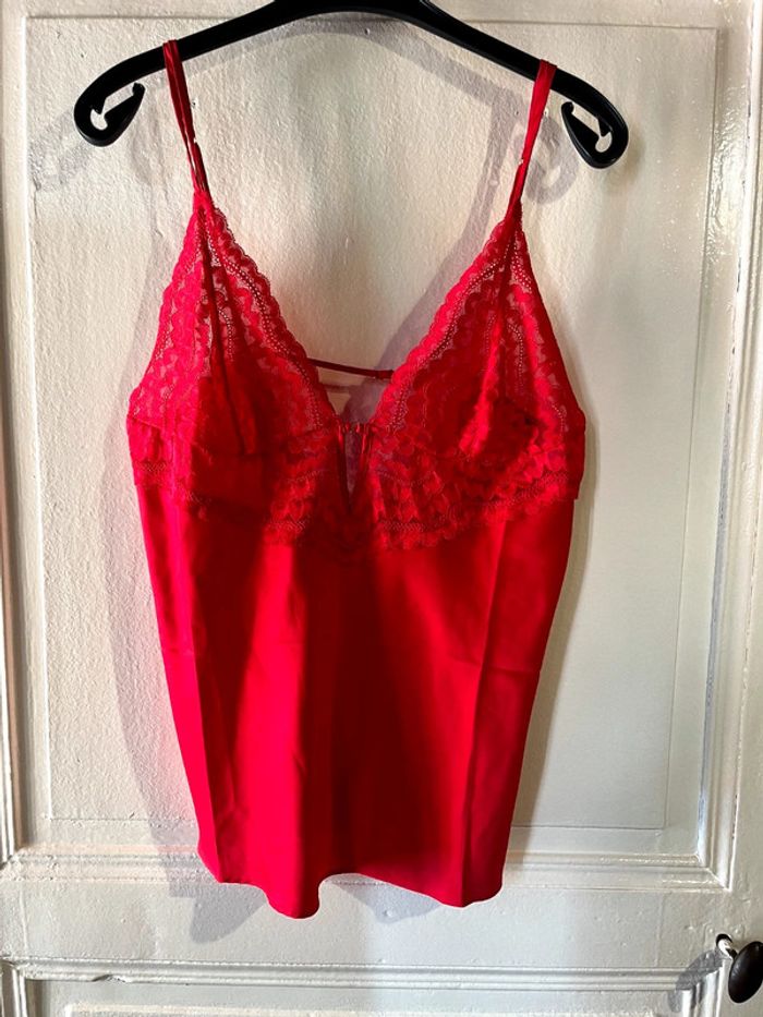 Debardeur en satin dentelle valege taille L