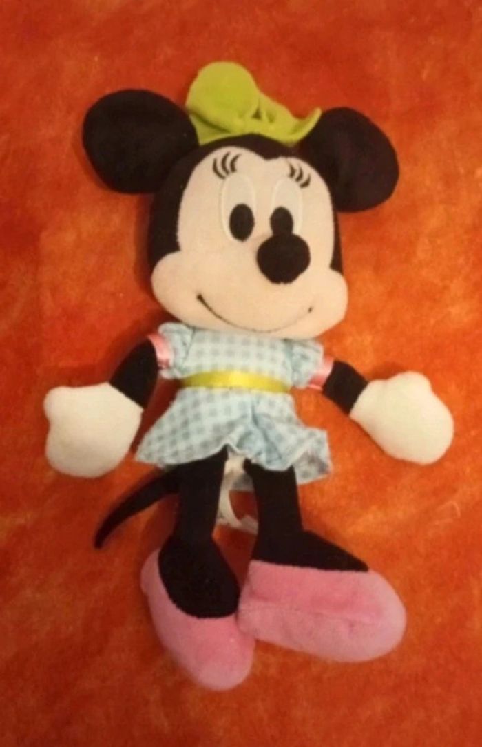Peluche Minnie robe bleu à carreaux - photo numéro 3