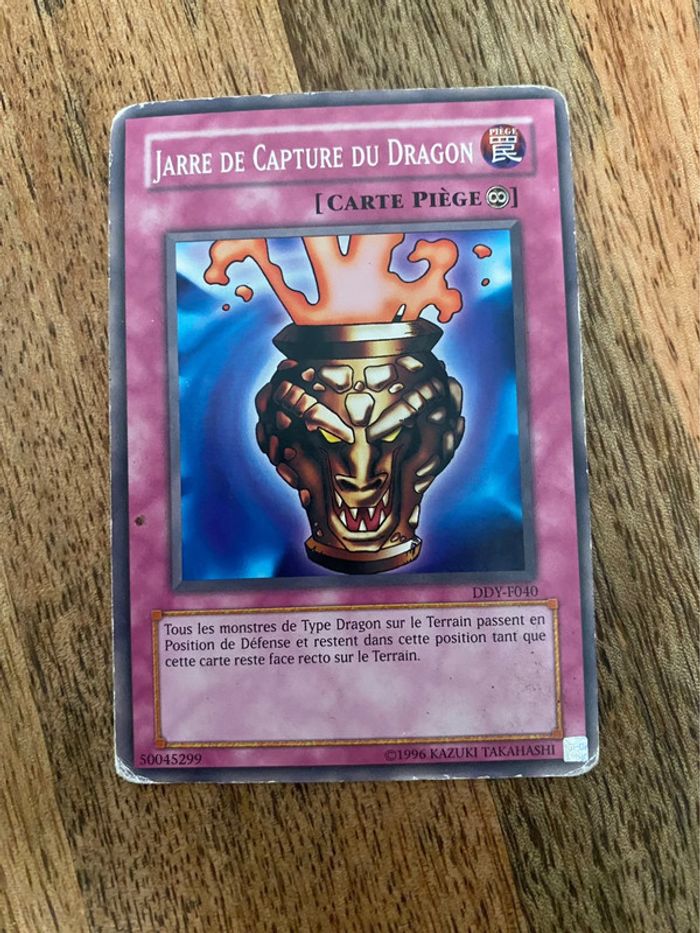 Carte Yu-Gi-Oh! Jarre de capture du dragon DDY-F040 1996