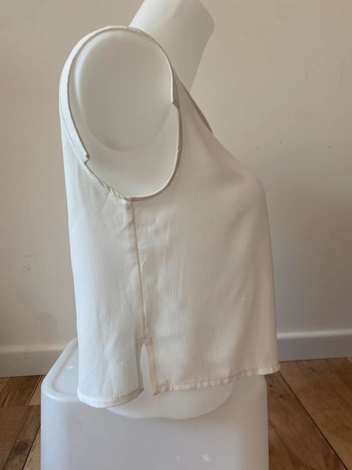 Top blanc court et léger - photo numéro 7