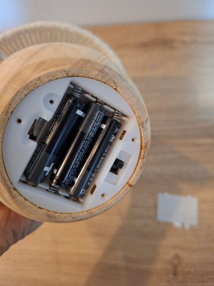 Lampe de chevet bois artisanal ampoule piles - photo numéro 4