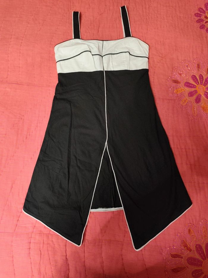 Superbe robe tunique noire aller simple taille M ou 38