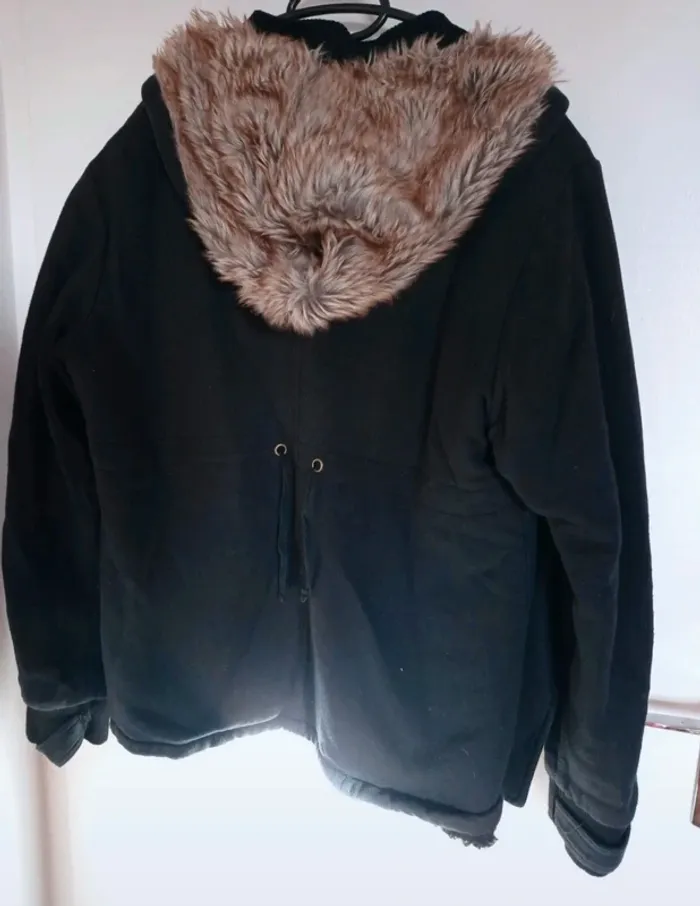 Manteau noir pour femme - photo numéro 3