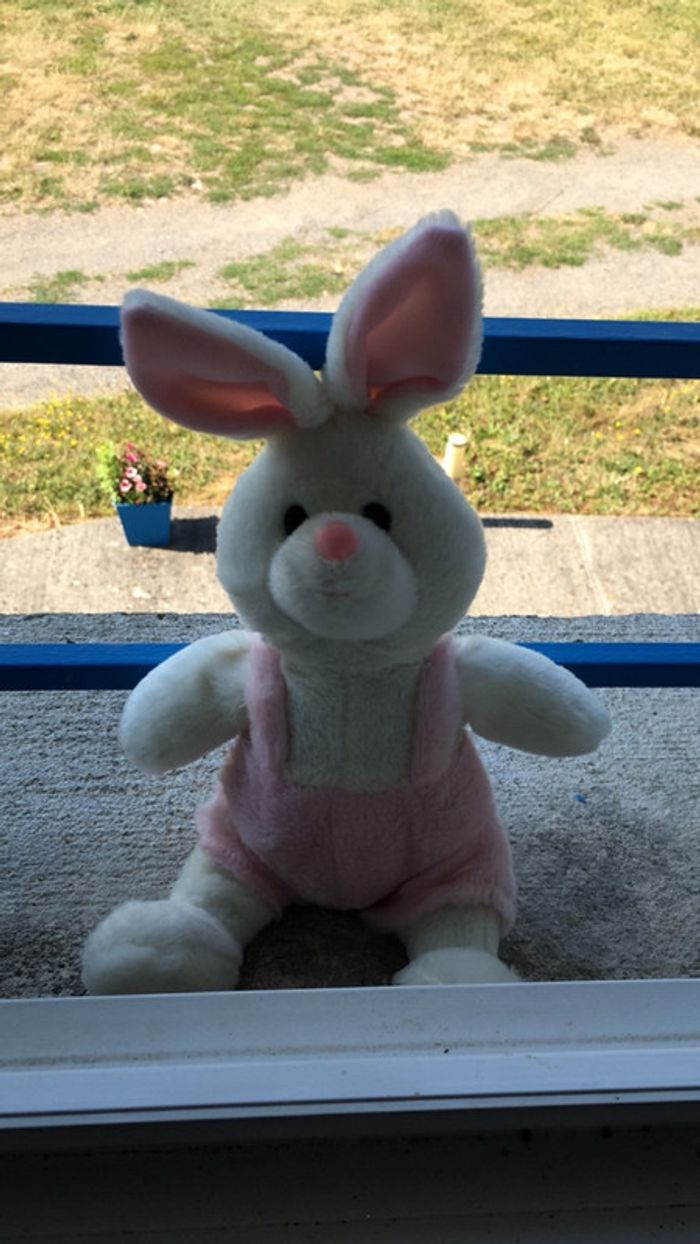 Peluche lapin blanche/rose en très bon état