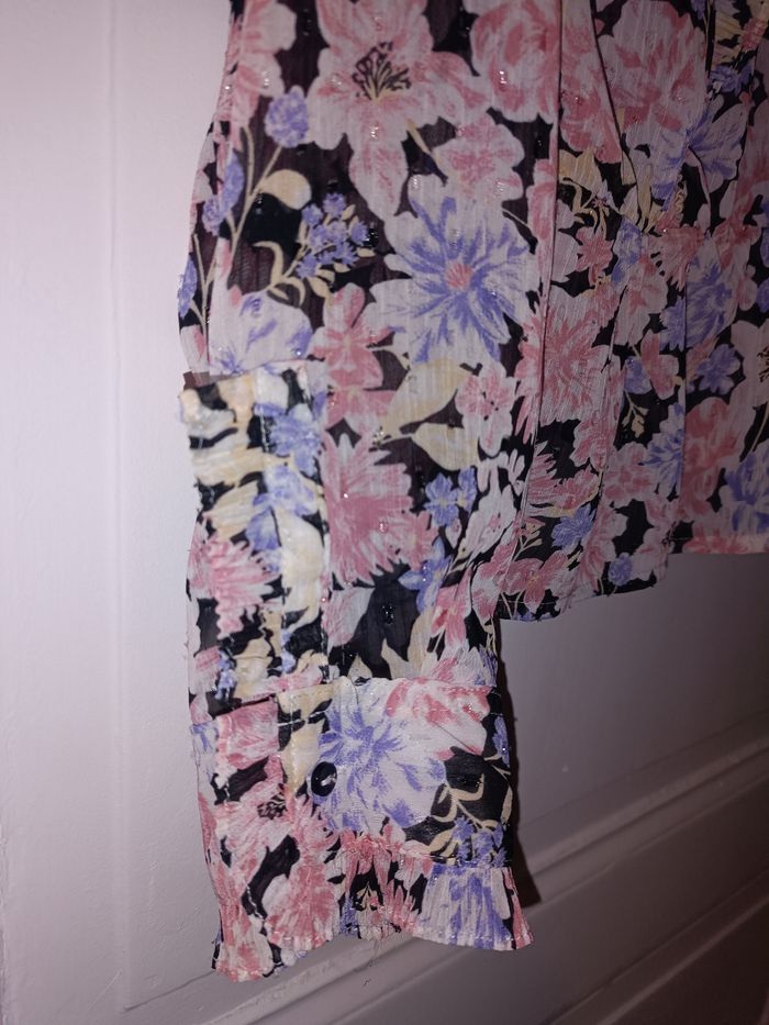 Chemisier fleurie neuf - photo numéro 2