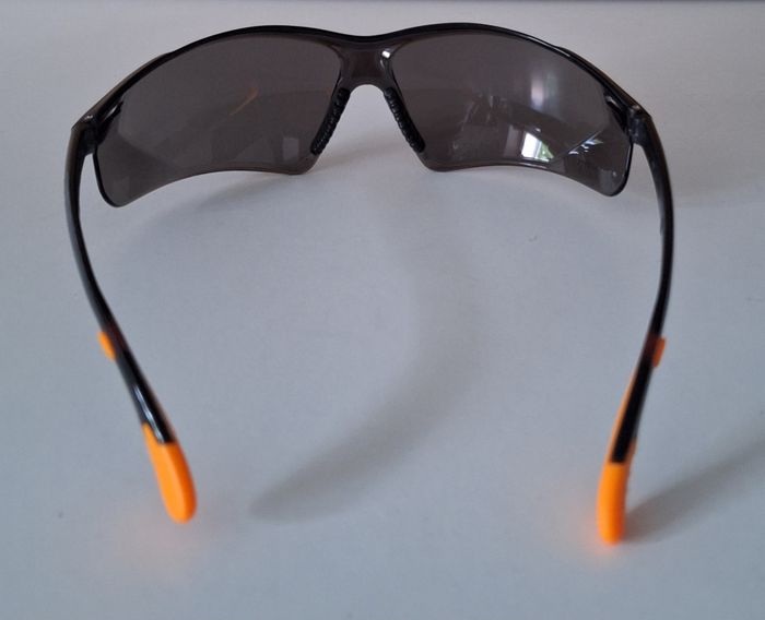 Lunettes de soleil norme CE - photo numéro 3