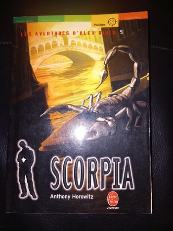 Livre les aventures d'Alex Rider 5  TBE