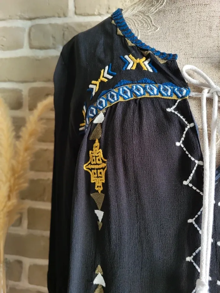 Blouse noire broderies et pompons Ba&sh - Bohème folk - photo numéro 3