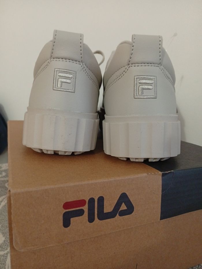 Baskets Fila neuves - photo numéro 5