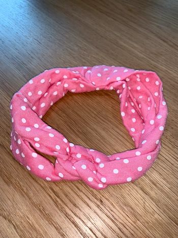 Bandeau tissu Tao tape à l’œil  Motif pois Blanc rose-fuchsia Croisé sur le dessus