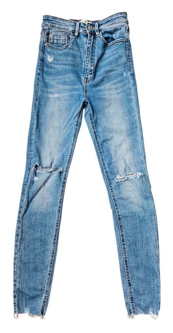 Jean troués Stradivarius taille XS / 34