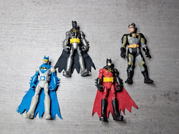 Lot de 4 figurines super-héros batman