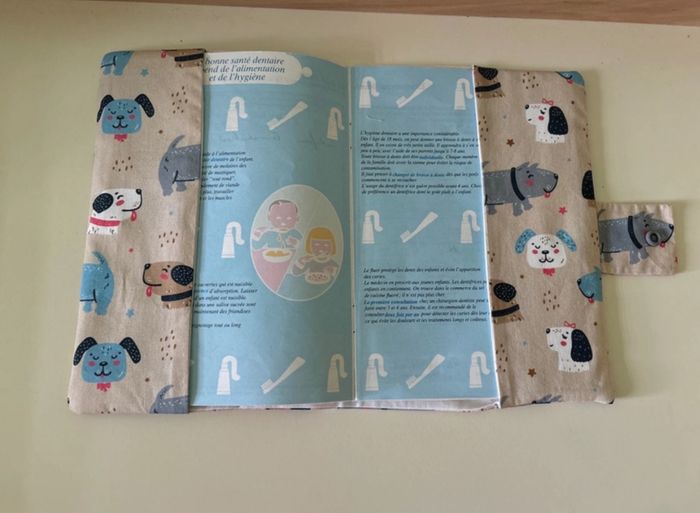 Protège carnet de santé thème Petits Chiens - photo numéro 5