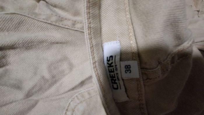 Jean beige taille 38 - photo numéro 7