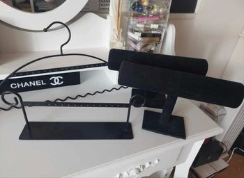 Lot 4 porte bijoux (boucles d’oreilles et bracelets) velours noir TBE 🖤