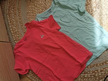 Lot 2 t-shirts 