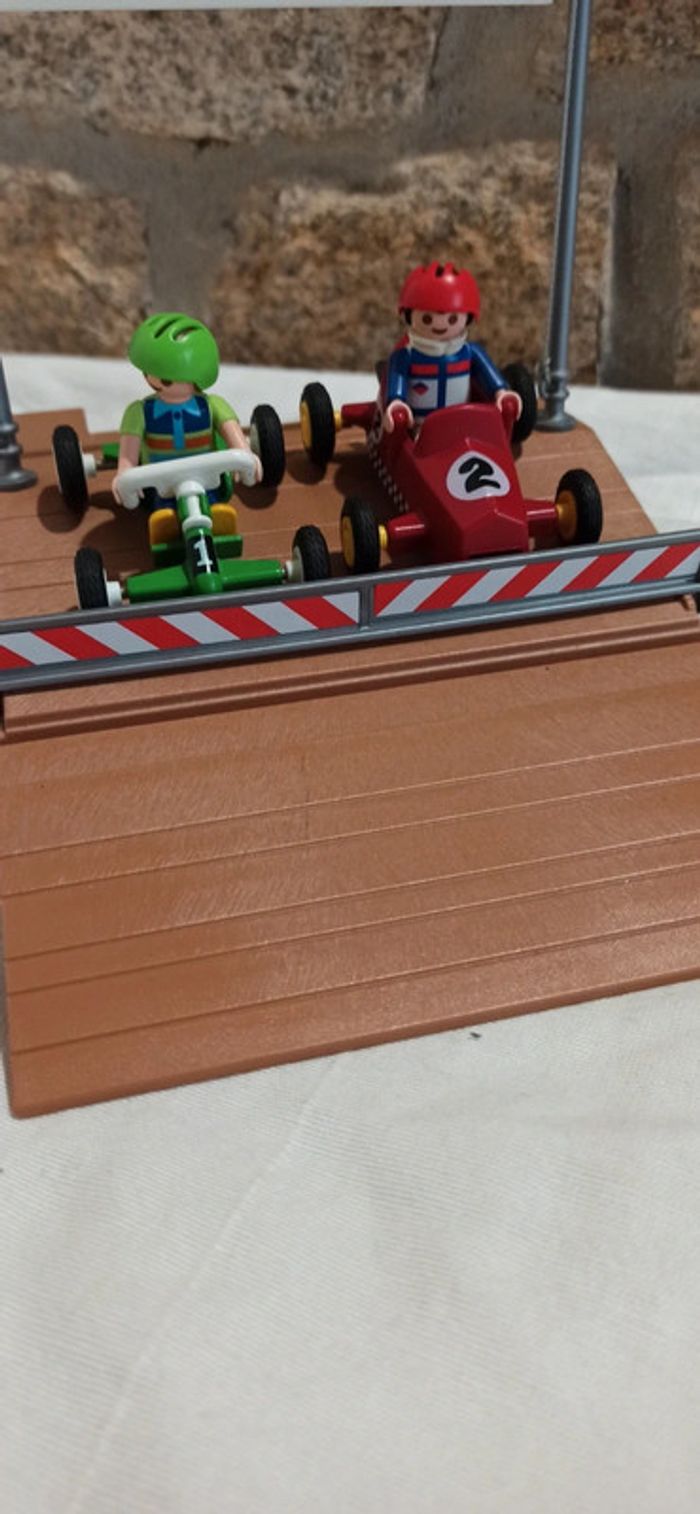 Course de caisses à savon playmobil - photo numéro 4