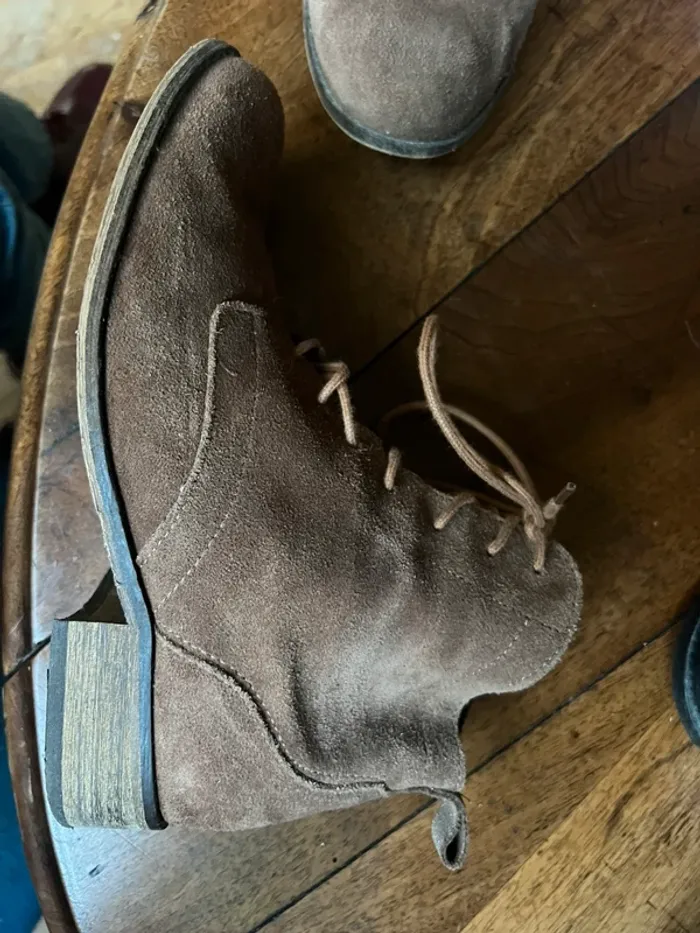 Bottine en daim ? marron à talons et douce - photo numéro 2