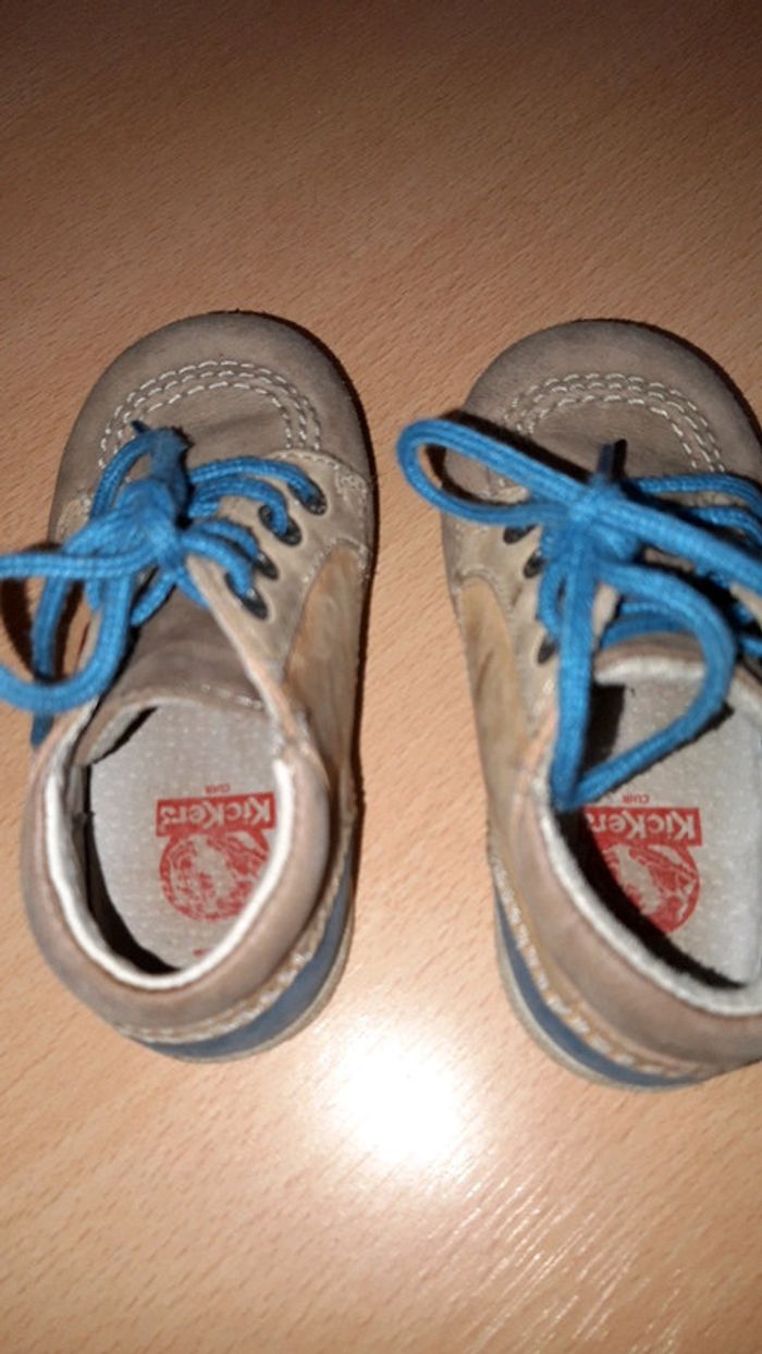 Chaussures Kickers pointure 22 - photo numéro 2