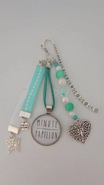 Cadeau humour, bijoux de sac ou marque page " minute papillon"