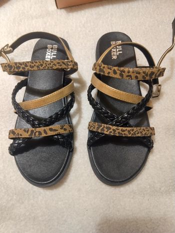 Sandales