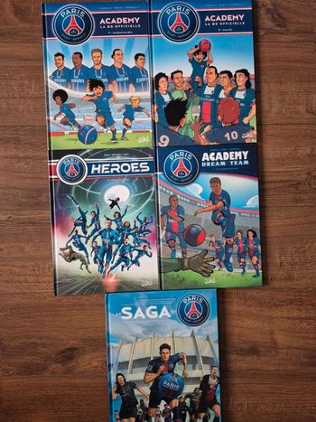 Lot  de  5 bandes  dessinées PSG