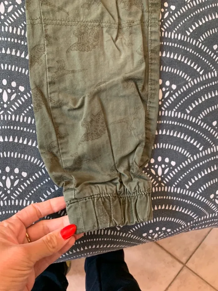 Pantalon cargo dinosaure taille 8 ans - photo numéro 2