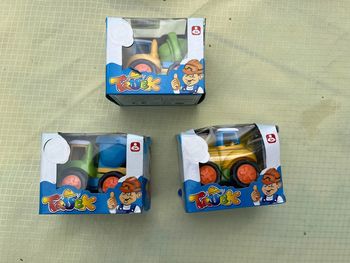 3 jeux en plastique