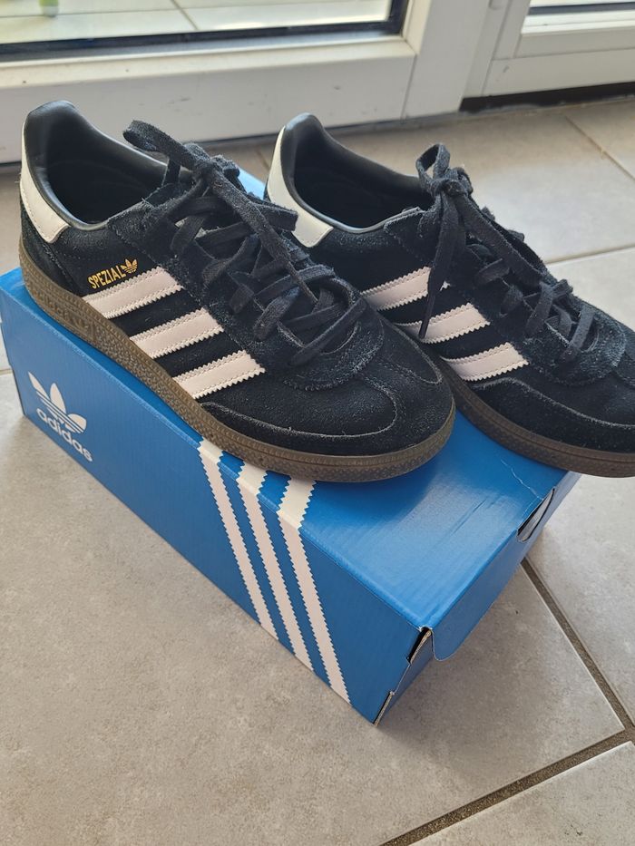 Adidas handball  spezial - photo numéro 2