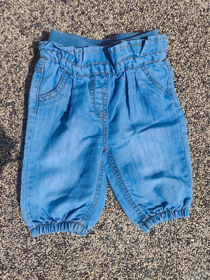Joli pantacourt en jeans 12 mois